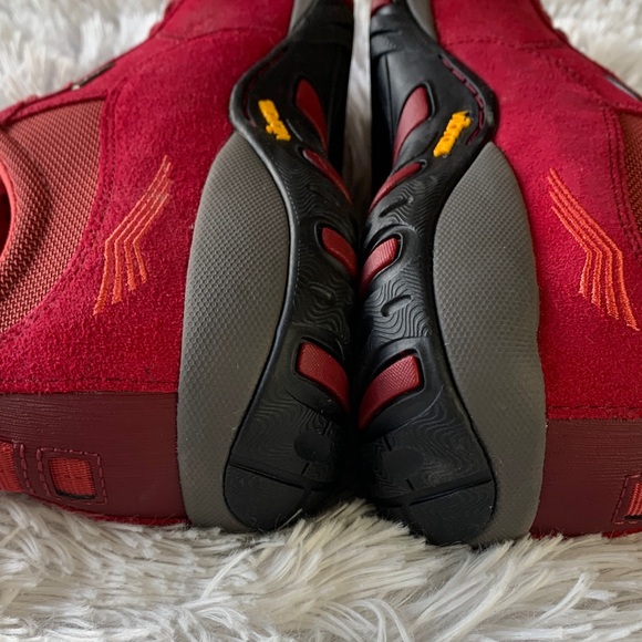 Dansko Paisley Red Women's Sneakers - Picture 9 of 16